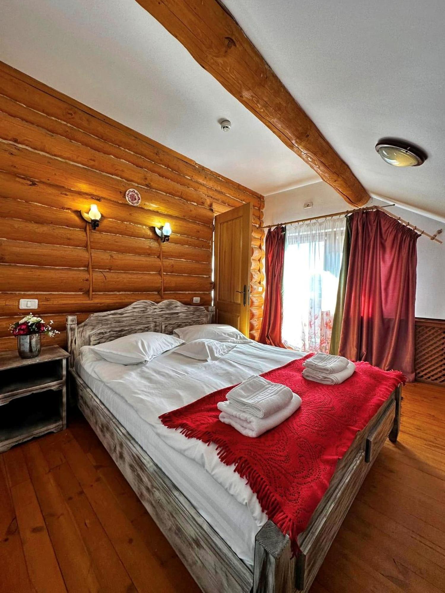 Domeniul Haiducilor Bucovina Suceava Ngoại thất bức ảnh
