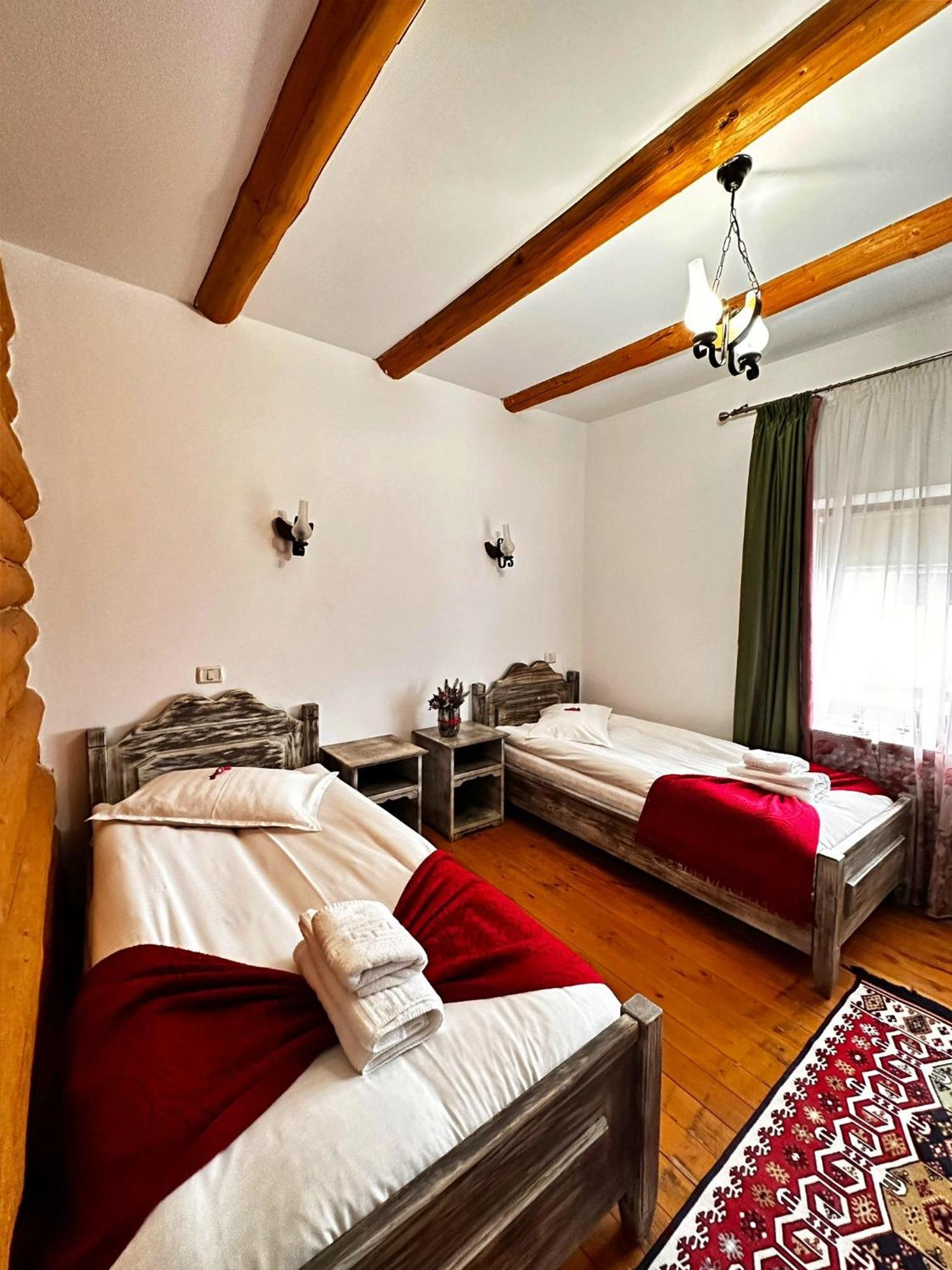 Domeniul Haiducilor Bucovina Suceava Ngoại thất bức ảnh